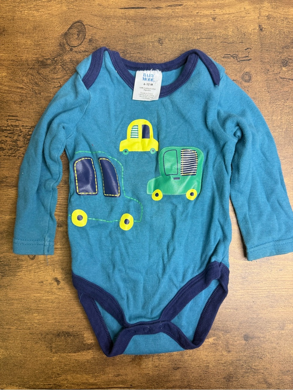 ⭐️5 for $20⭐️ Baby Mode Teal Long-Sleeve Onesie with Car Appliqués 6-12M